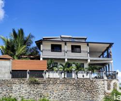 Maison / Villa Plus de 5 pièces  200 m ...