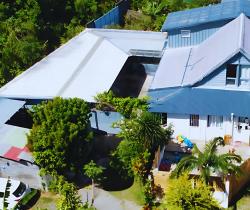 Maison / Villa Plus de 5 pièces  Sainte Anne