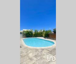 Maison / Villa Plus de 5 pièces  Saint Gilles Les Bains