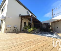 Maison / Villa 4 pièce(s)  200 m2