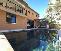 Maison / Villa Plus de 5 pièces  214 m ...
