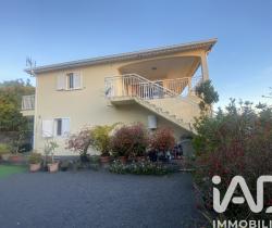 Maison / Villa 5 pièce(s)  Saint Pierre 