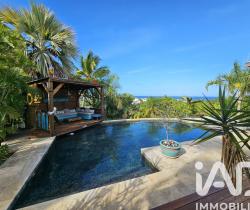 Maison / Villa 5 pièce(s)  Saint Gilles Les Bains