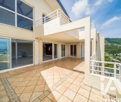 Appartement 5 pi&egrave;ce(s)  197 m2