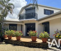 Maison / Villa 5 pi&egrave;ce(s)  160 m2