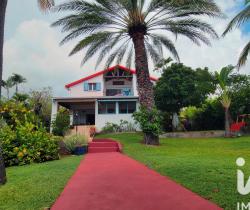 Maison / Villa 5 pi&egrave;ce(s)  165 m2