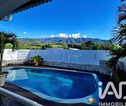 Maison / Villa 5 pi&egrave;ce(s)  171 m2