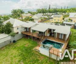 Maison / Villa 4 pi&egrave;ce(s)  130 m2