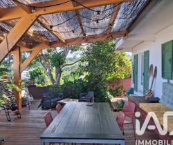 Maison / Villa Plus de 5 pièces  Saint Gilles Les Hauts