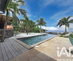 Maison / Villa 5 pi&egrave;ce(s)  205 m2