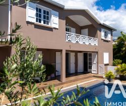 Maison / Villa 5 pi&egrave;ce(s)  154 m2