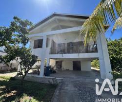 Maison / Villa 5 pièce(s)  Saint Gilles Les Bains