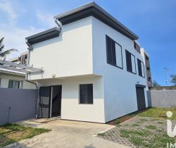 Maison / Villa 4 pi&egrave;ce(s)  88 m2