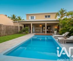 Maison / Villa Plus de 5 pi&egrave;ces  137 m ...