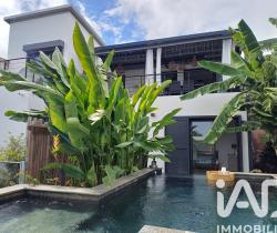Maison / Villa 4 pi&egrave;ce(s)  112 m2