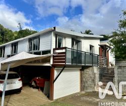 Maison / Villa 4 pi&egrave;ce(s)  138 m2
