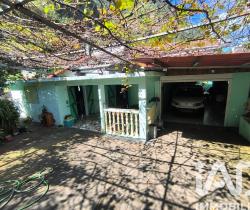 Maison / Villa 5 pi&egrave;ce(s)  140 m2