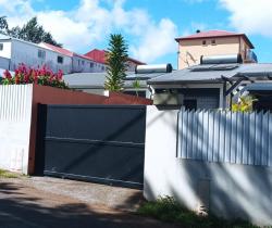 Maison / Villa 4 pi&egrave;ce(s)  80 m2