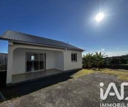 Maison / Villa 4 pi&egrave;ce(s)  100 m2