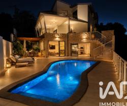 Maison / Villa Plus de 5 pi&egrave;ces  200 m ...