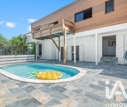 Maison / Villa Plus de 5 pi&egrave;ces  183 m ...