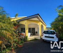 Maison / Villa 5 pi&egrave;ce(s)  131 m2