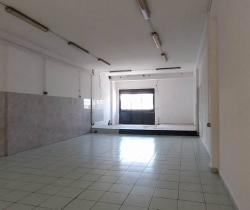 Local commercial studio 77 m2