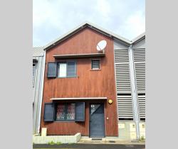Maison / Villa 4 pièce(s)  104 m2