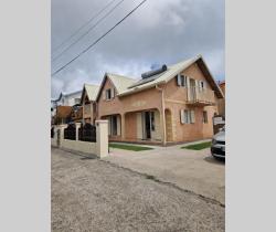 Maison / Villa Plus de 5 pièces  195 m ...