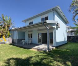 Maison / Villa 4 pièce(s)  100 m2