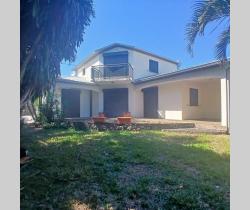 Maison / Villa 4 pièce(s)  150 m2