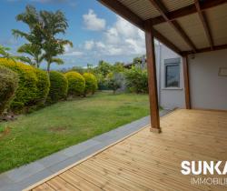 Maison / Villa 4 pi&egrave;ce(s)  100 m2