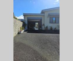 Maison / Villa 4 pi&egrave;ce(s)  150 m2