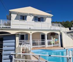Maison / Villa Plus de 5 pièces  Saint Benoît 