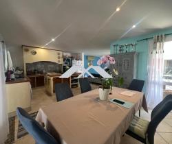 Maison / Villa 4 pièce(s)  115 m2