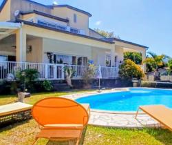 Maison / Villa 5 pièce(s)  Le Tampon 