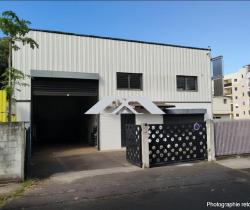 Local commercial Plus de 5 pièces  Sainte Clotilde