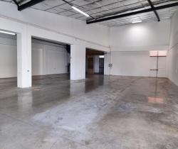 Local commercial 2 pi&egrave;ce(s) 