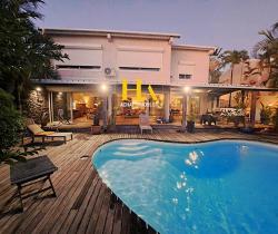 Maison / Villa Plus de 5 pi&egrave;ces  233 m ...