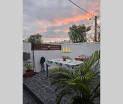 Maison / Villa 2 pièce(s)  Saint Pierre 