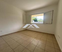 Maison / Villa 4 pi&egrave;ce(s)  80 m2