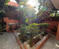 Maison / Villa Plus de 5 pi&egrave;ces  200 m ...