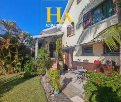 Maison / Villa Plus de 5 pièces  Le Tampon 