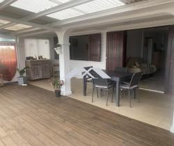 Maison / Villa 4 pi&egrave;ce(s)  82 m2