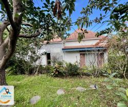 Maison / Villa 4 pi&egrave;ce(s)  141 m2