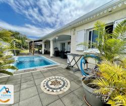 Maison / Villa 5 pi&egrave;ce(s)  125 m2