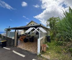 Maison / Villa 4 pi&egrave;ce(s)  90 m2