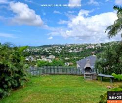 Maison / Villa 4 pièce(s)  Saint Denis 