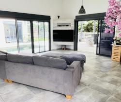 Maison / Villa 5 pi&egrave;ce(s)  141 m2