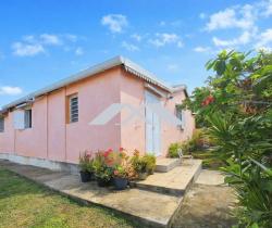 Maison / Villa 5 pi&egrave;ce(s)  104 m2